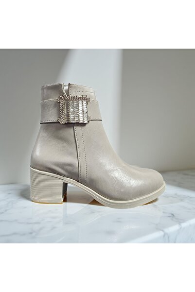 asyagiyimavm25 ✨ Adım Adım Şıklık: Tokalı Fermuarlı Klasik Kısa Topuklu Bot