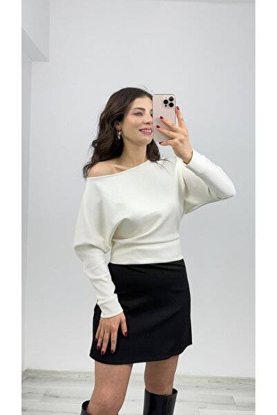 TUNAM BUTİK 2540 Shoulder Detailed Blouse Ecru