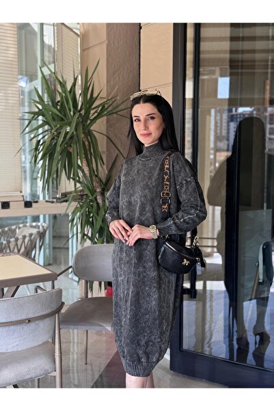 Bliss Dale High-Necked Washed Detailed Soft Dress