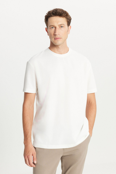 ALTINYILDIZ CLASSICS Men's Ecru Modern Fit Comfortable Cut Crew Neck Jacquard T-Shirt