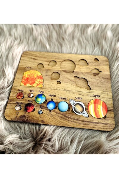 Marsilyan لغز العثور على النظام الشمسي الخشبي الملون