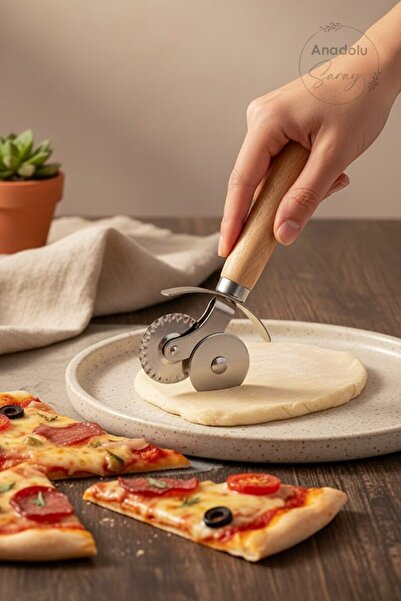 Anadolu Saray أداة تقطيع العجين والبيتزا بمقبض خشبي، قاطع العجين والمعجنات على شكل روليت