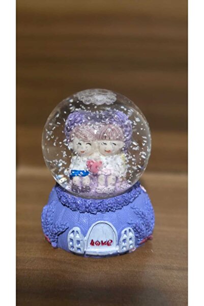 shop Küçük Boy Kar Küresi Oturan İki Çift Yılbaşı Özel Hediye