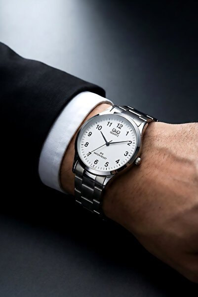 Q&Q Original Quartz Men Wristwatch Silver Color Steel Band 3 Atm Water Resistant Gift Bracelet Qqe2001C15