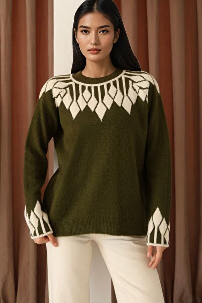 Trend Alaçatı Stili Women's khaki patterned knit sweater with collar and cuff...