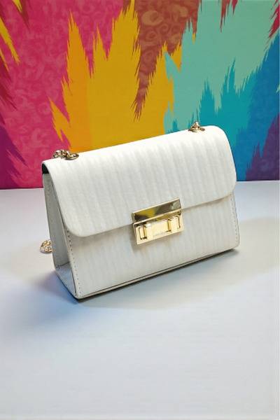 PAPATAY 4623 حقيبة نسائية صغيرة الحجم بحزام سلسلة وقفل أحادي العين وحزام للكتف