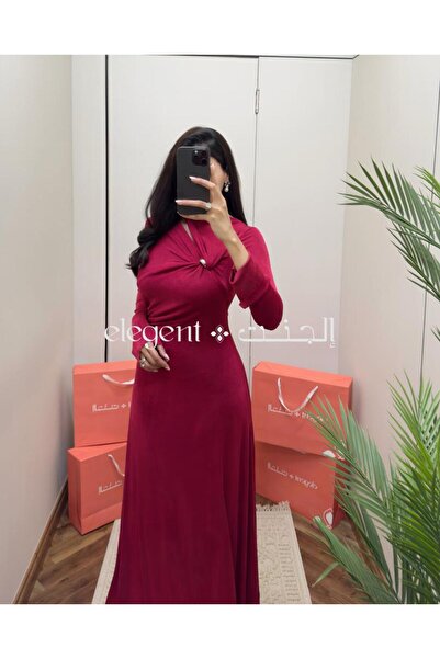 Elegent فستان سهرة ناعم توتي بتصميم مائل وبروش معدني أنيق عند الصدر | أكمام طويلة