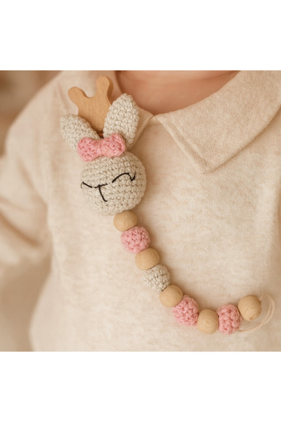 Homesinti Kişiye Özel İsimli Amigurumi Tavşan Emzik Zinciri | El Yapımı Örgü Boncuklu Bebek Emzik Askısı