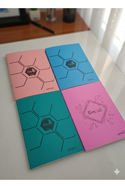 Srctech مجموعة من 4 دفاتر ملاحظات مربعة بحجم A5 مكونة من 80 صفحة بغلاف بلاستيكي - اللون للغلاف يتم شحنه من المخزون!