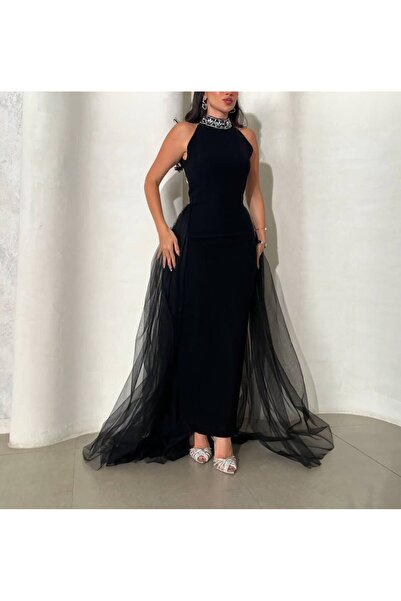 Rahibhdresses فستان سهرة: تصميم فاخر يبرز القوام، مثالي للمناسبات الراقية