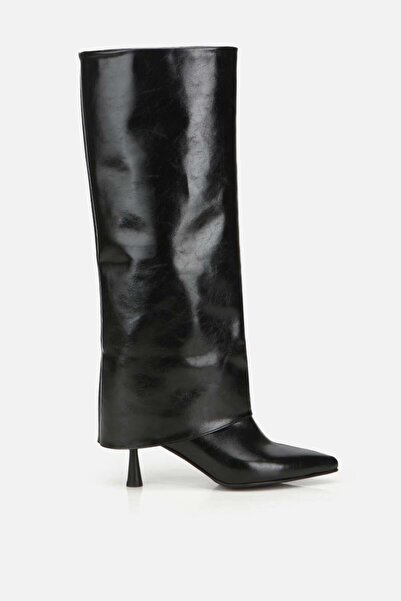 Yaya by Hotiç Kadın Rugan Siyah Kırışık Görünümlü Topuklu Çizme
