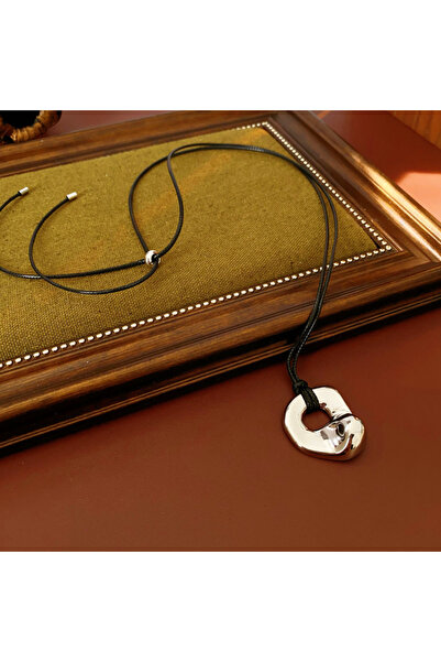 Choice قلادات فضية اللون مجوفة غير منتظمة الشكل هندسية دائرية للنساء باللون ا...