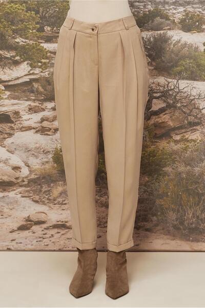 Alvina Plied Carrot Pants 70930