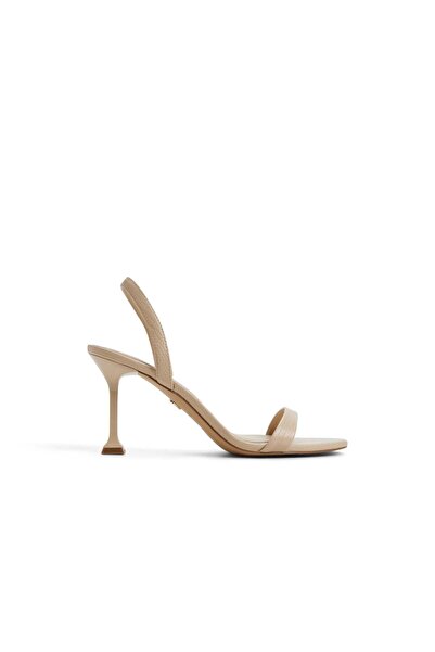 Call it Spring صندل بكعب عالٍ / متألق