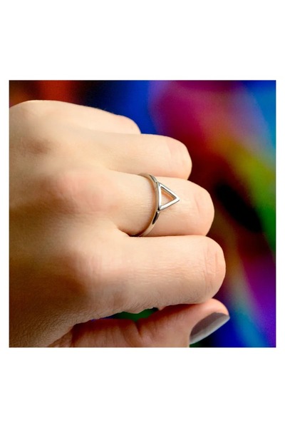 Produse.Top Inel dama din material inoxidabil cu forma triunghiulara INL006