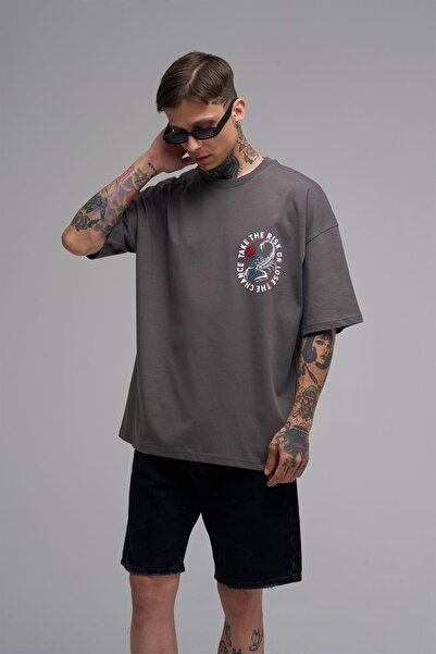 Machinist Unisex Oversized Scorpion and Rose Printed Cotton T-Shirt Smoke