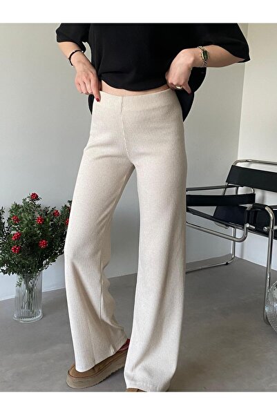 Bade Butik كريم قماش مجدّل بنطال أساسي ناعم