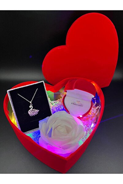 Sepetten Eve Peri Led Işıklı Kalpli Kutu içinde Solmayan Gül Kuğu Kolye ve Ka...