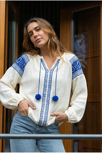 FEMELLE Women's White Collar Drawstring Pompom Embroidered Knitwear Blouse with Elasticated Wrists