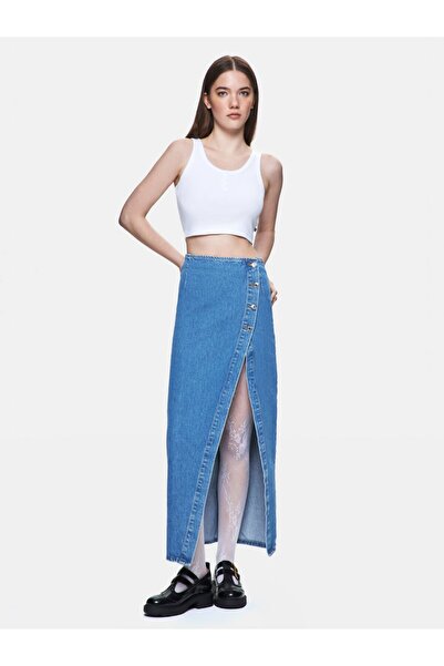 Ltb Basic White Tank Top with Buttons on the Front and Straps