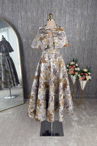 Lenta Moda Gri Desenli Pelerin Hediyeli Midi Boy Brokar Abiye Ve Gece Elbisesi