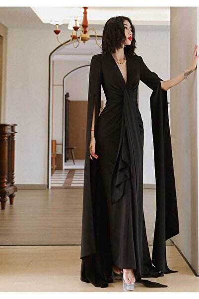 zahraa فستان سهرة باربي على شال باربي