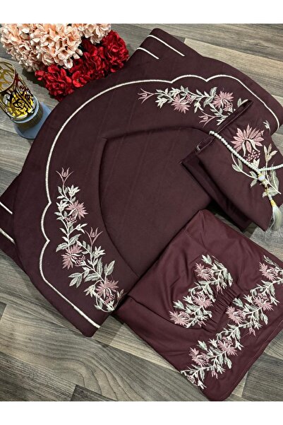 FABRIC A luxurious prayer rug. A 3-piece set in burgundy with delicate and el...