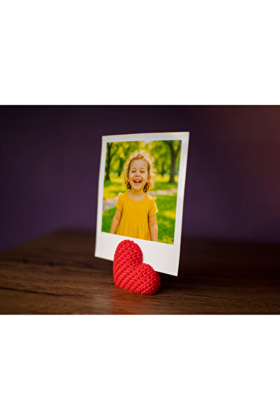 BLACKONECLASS Knitted Heart Photo Holder (Set of 2)