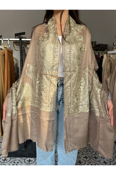 İpek İşlemeli Desenli Omuz Şalı