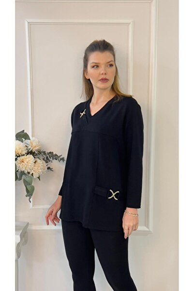 EMZAGİYİM بلوزة بتفاصيل مشبك على الياقة