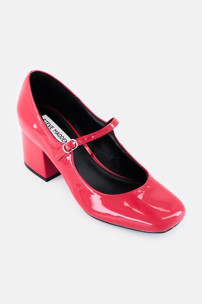 Steve Madden Women Teresa Adjustable Buckle Closure Sandals, Red