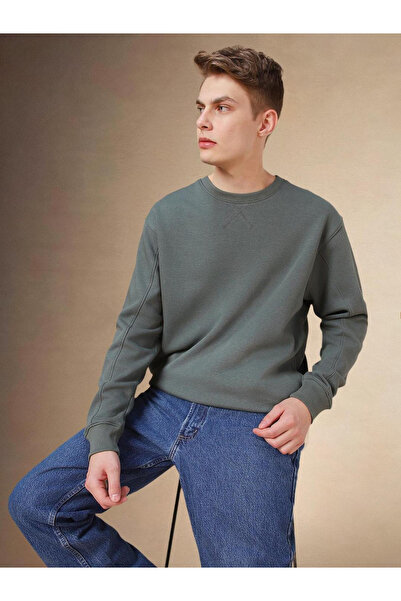 Dennis Lingo By Styli Men Olive Green Round Neck Sweatshirt