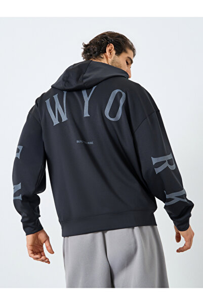 Styli هودي غوص قصة فضفاضة مطبوع عليه نص مدينة خلفية