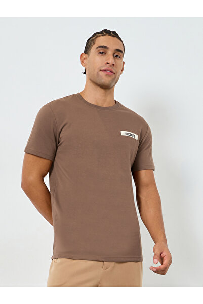 Styli Men Brown Slogan Regular Fit T-Shirt