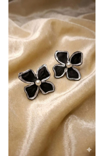 Lu Atelier أقراط نوار بلوم – أقراط مصنوعة يدويًا من الطين البوليمري بتفاصيل ا...