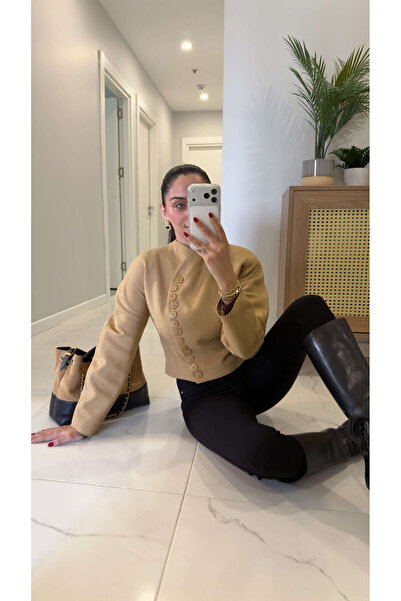 BİRCANÇİL Yugas Camel Button Detailed Short Jacket