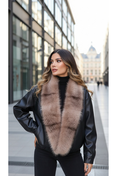 Zafirae سترة كبيرة الحجم مع فرو على الرقبة