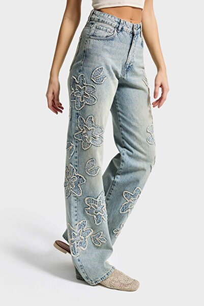 it's basic Women's Denim Color 4S6-67 Straight Fit High Waist Embroidery Detailed Special Design Denim Jean