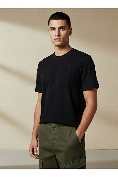 Lee Cooper Men Regular Fit Crew Neck Short Sleeves Applique T-shirt