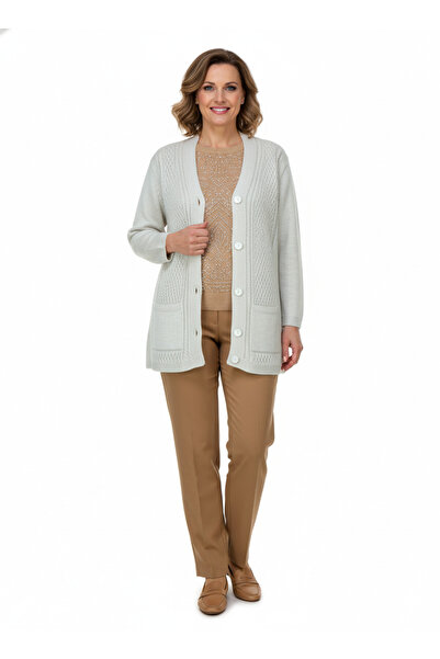 Oppland Women's Winter Knitwear Cardigan with Double Pockets, Stretchy, Buttoned Front, Classic Knit Texture Motif