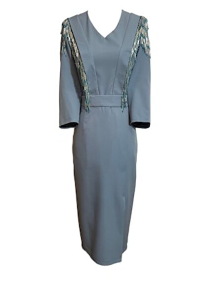 BOTOS VM - Straight dress accessorized with bead fringes