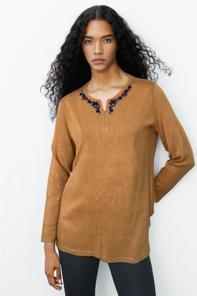 Desen Triko Women's Collar Colorful Floral Embroidered Blouse Mustard