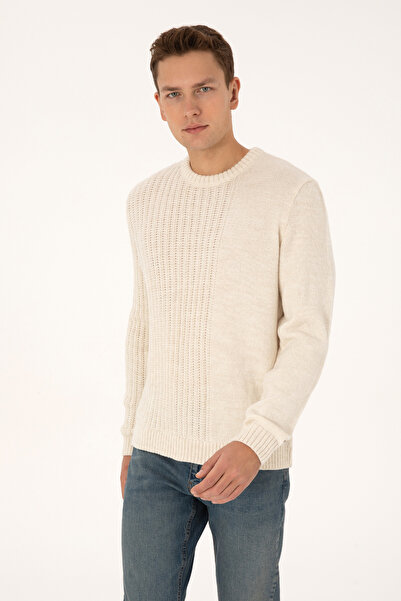 U.S. Polo Assn. Men's Comfort Fit Crew Neck Cream Sweater 50314968-Vr256