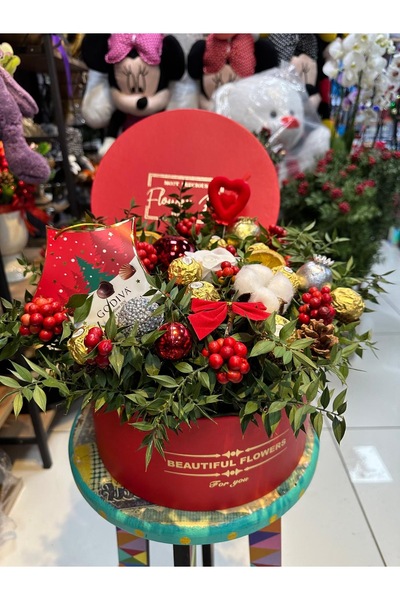 ciceksanat Yılbaşı Özel Çikolatalı Aranjman – Kırmızı Hediye Kutusunda Noel T...