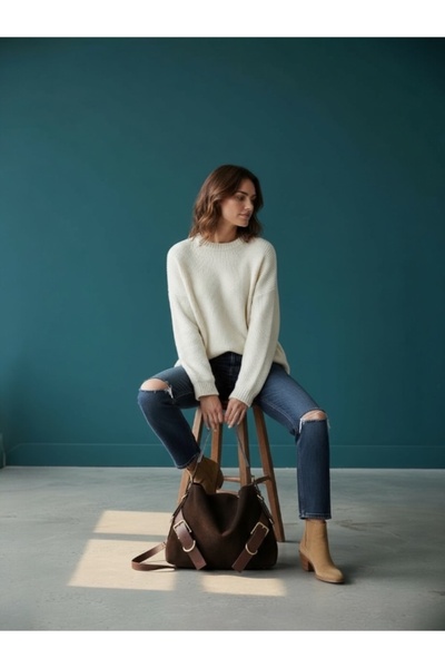 Crazy حقيبة كتف نسائية من الجلد الطبيعي - موديل واسع مع مشبك قابل للتعديل