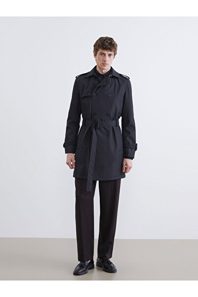 LC Waikiki معطف أسود قياسي ذو ياقة جبردين للرجال