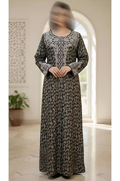 ISHRAQAT AL-AMAL مخور أنيق بتصميم فاخر، مع أكمام طويلة بتطريز دقيق على شكل ور...