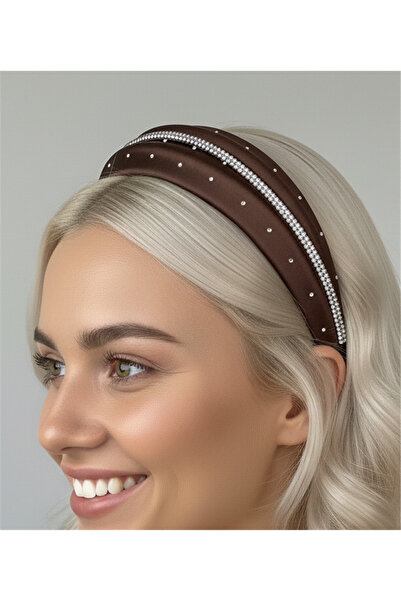 Pelin Aksesuar قماش الساتان البني مبطن بتاج مخطط بالأحجار