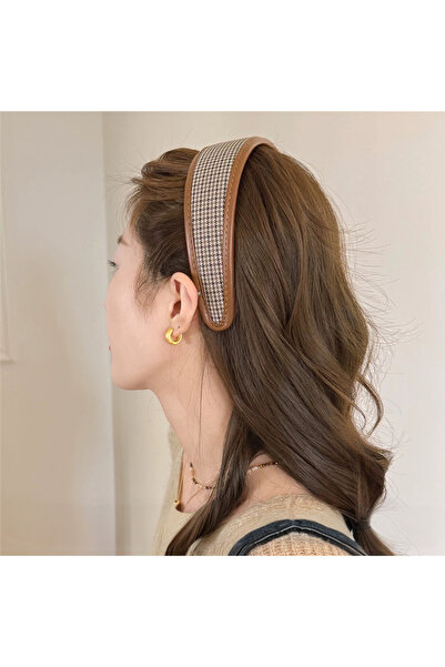 Pelin Aksesuar Kahverengi Kazayağı Desenli Deri Şeritli Kalın Taç