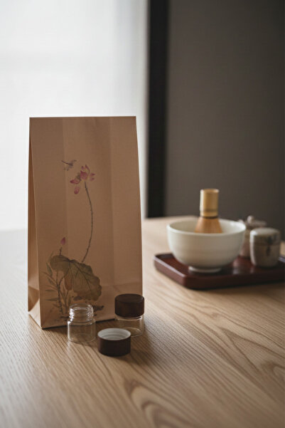 shop Ahşap Kapaklı Mini Seyahat Boyu Kavanoz Seti (2 x 10 ml) + Lotus Desenli...